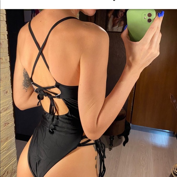 Too small - Picture 3 of 8